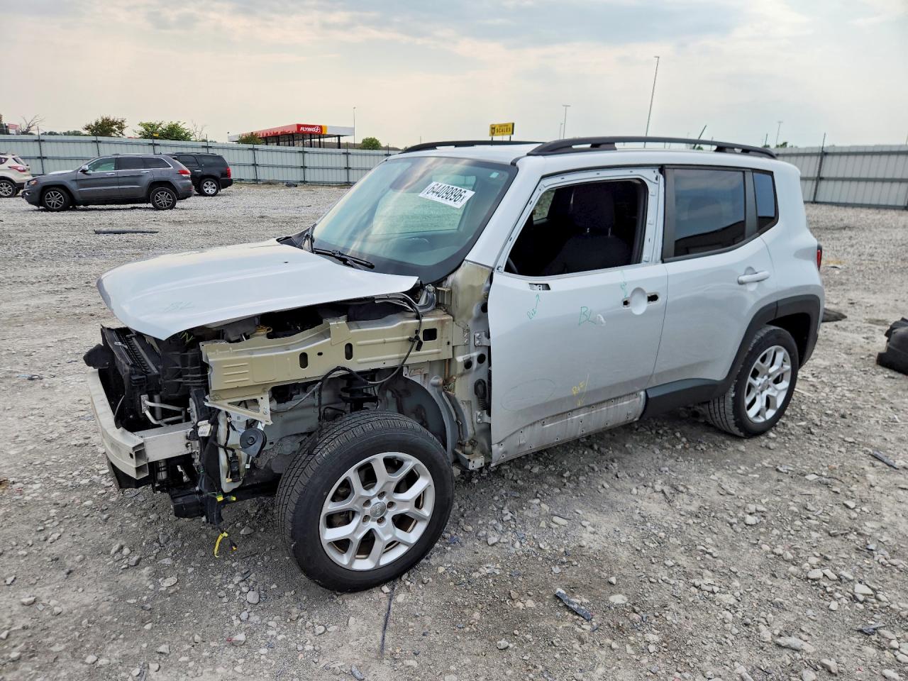 ZACCJBBT8FPC07199 · 2015 JEEP RENEGADE