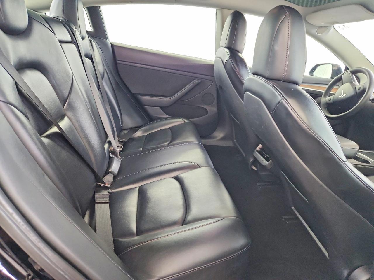 5YJ3E1EB2NF286960 · 2022 TESLA MODEL 3 · 10/12