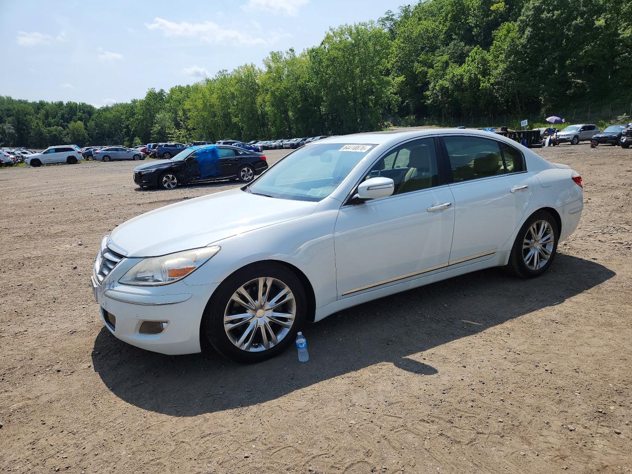 KMHGC4DF7AU106091 · 2010 HYUNDAI GENESIS