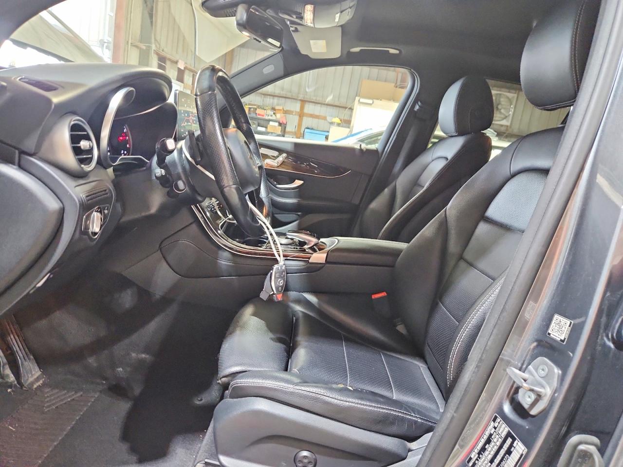 WDC0G4KB0GF106273 · 2016 MERCEDES-BENZ GLC · 7/13