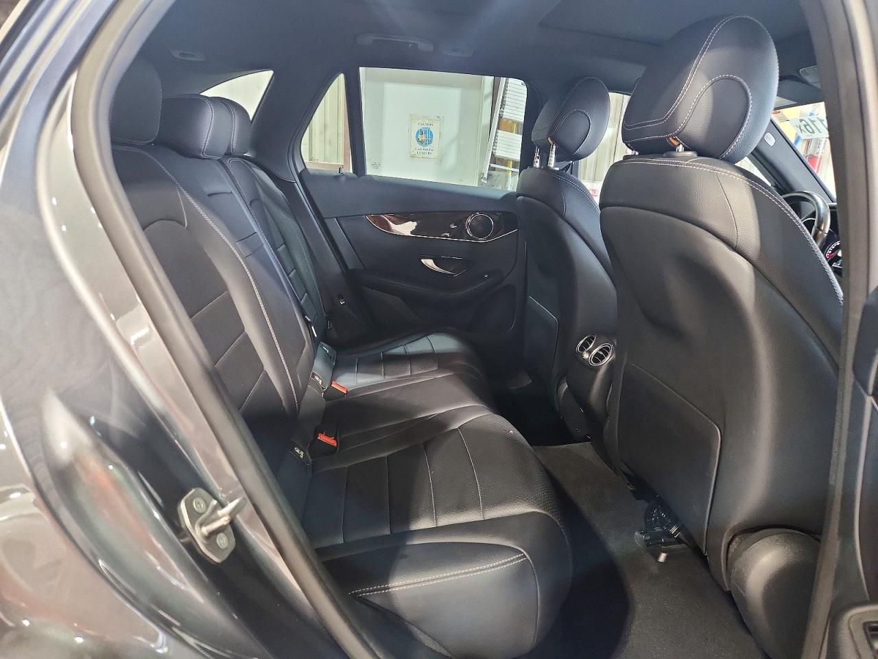 WDC0G4KB0GF106273 · 2016 MERCEDES-BENZ GLC · 11/13