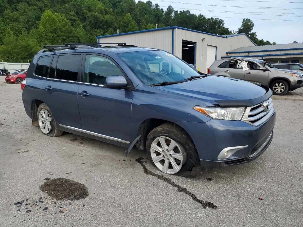 5TDBK3EH9CS166716 · 2012 TOYOTA HIGHLANDER · 4/13