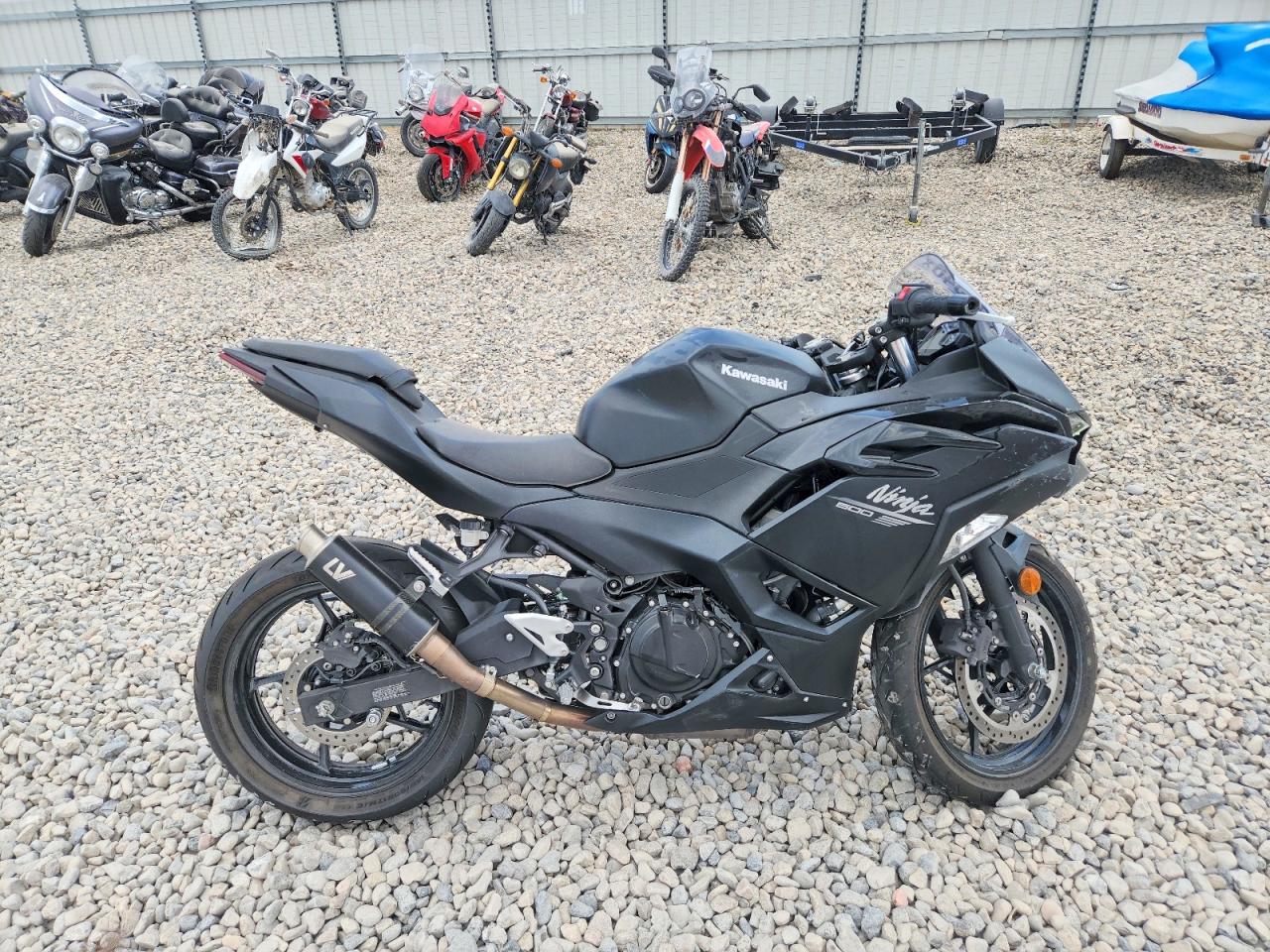 2026 KAWASAKI EX500