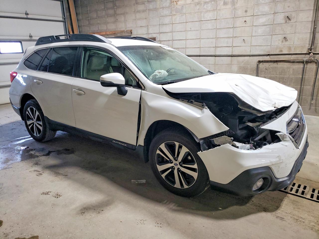 4S4BSAJC2K3276078 · 2019 SUBARU OUTBACK · 4/13