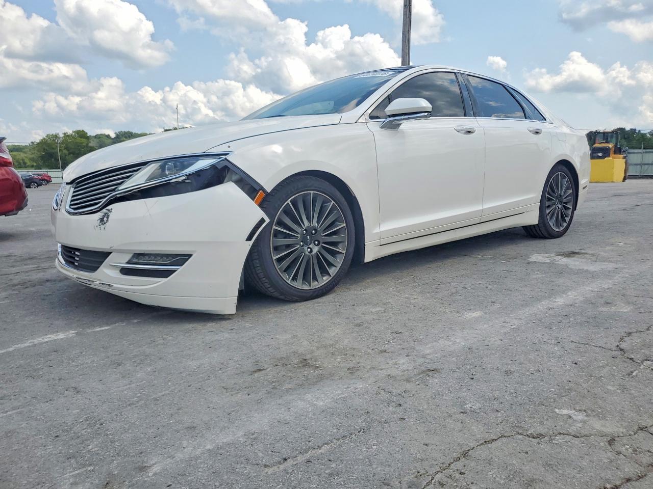 3LN6L2J94FR617707 · 2015 LINCOLN MKZ