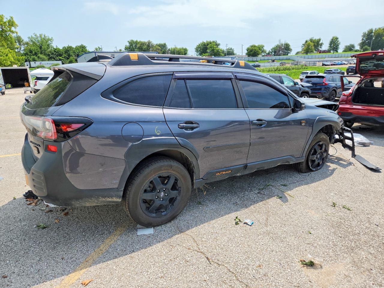 4S4BTGUDXN3163875 · 2022 SUBARU OUTBACK · 3/13