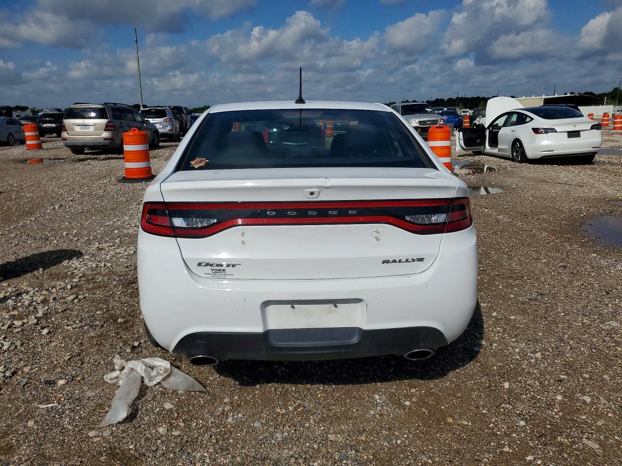 1C3CDFBB1FD378689 · 2015 DODGE DART · 6/12