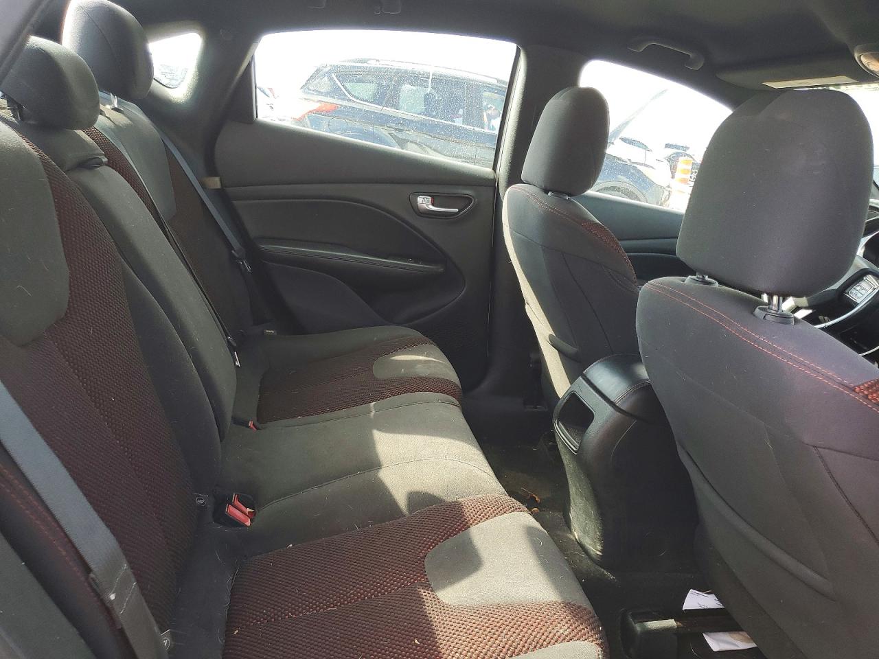 1C3CDFBB1FD378689 · 2015 DODGE DART · 10/12