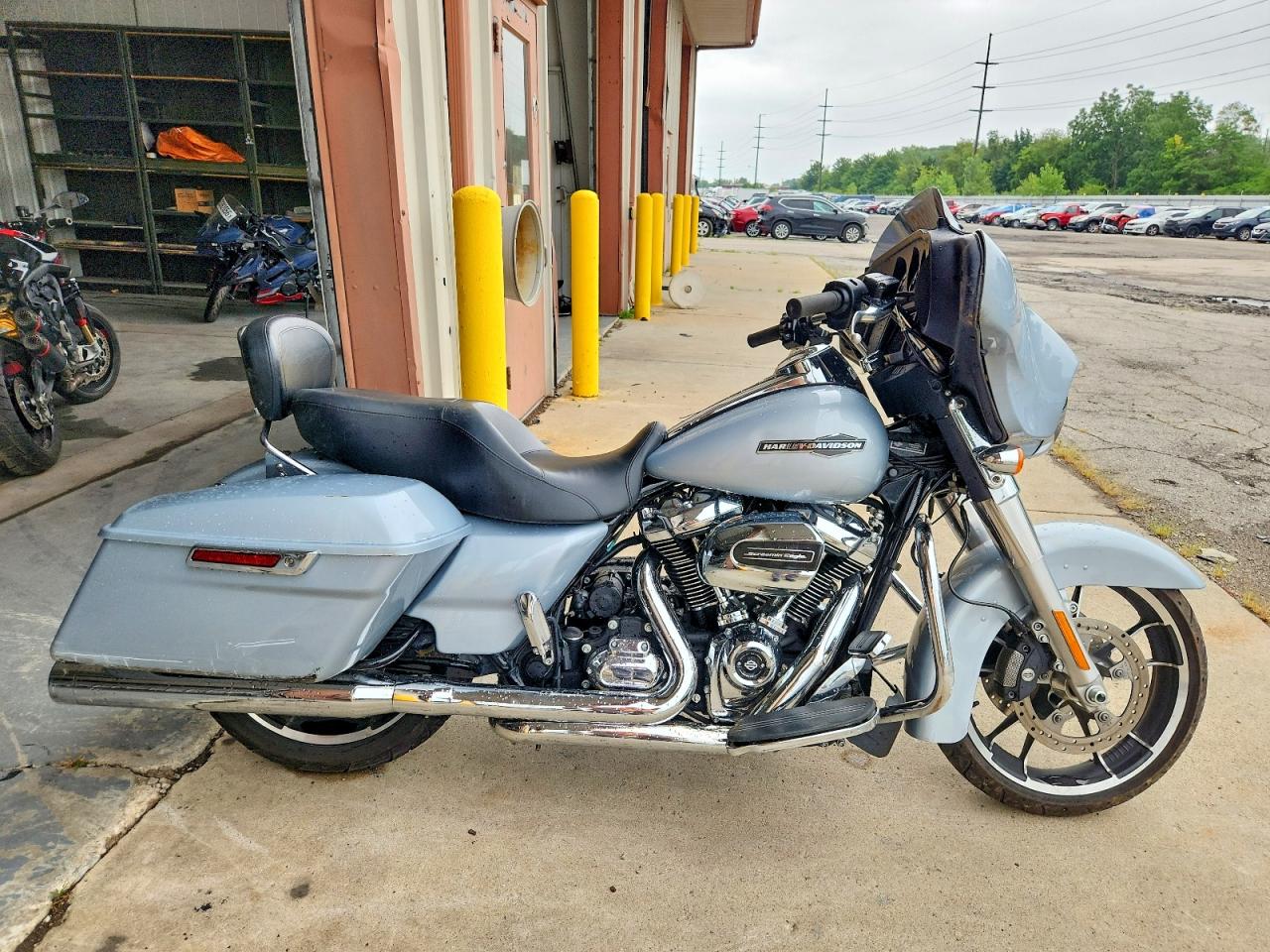 1HD1KBC15PB626221 · 2023 HARLEY-DAVIDSON FLHX
