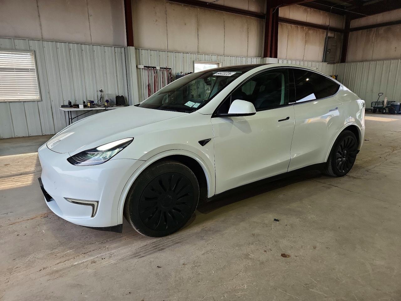 7SAYGDEE1PF611177 · 2023 TESLA MODEL Y