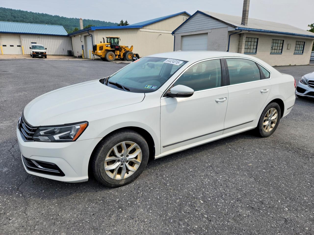 1VWAT7A33GC056422 · 2016 VOLKSWAGEN PASSAT