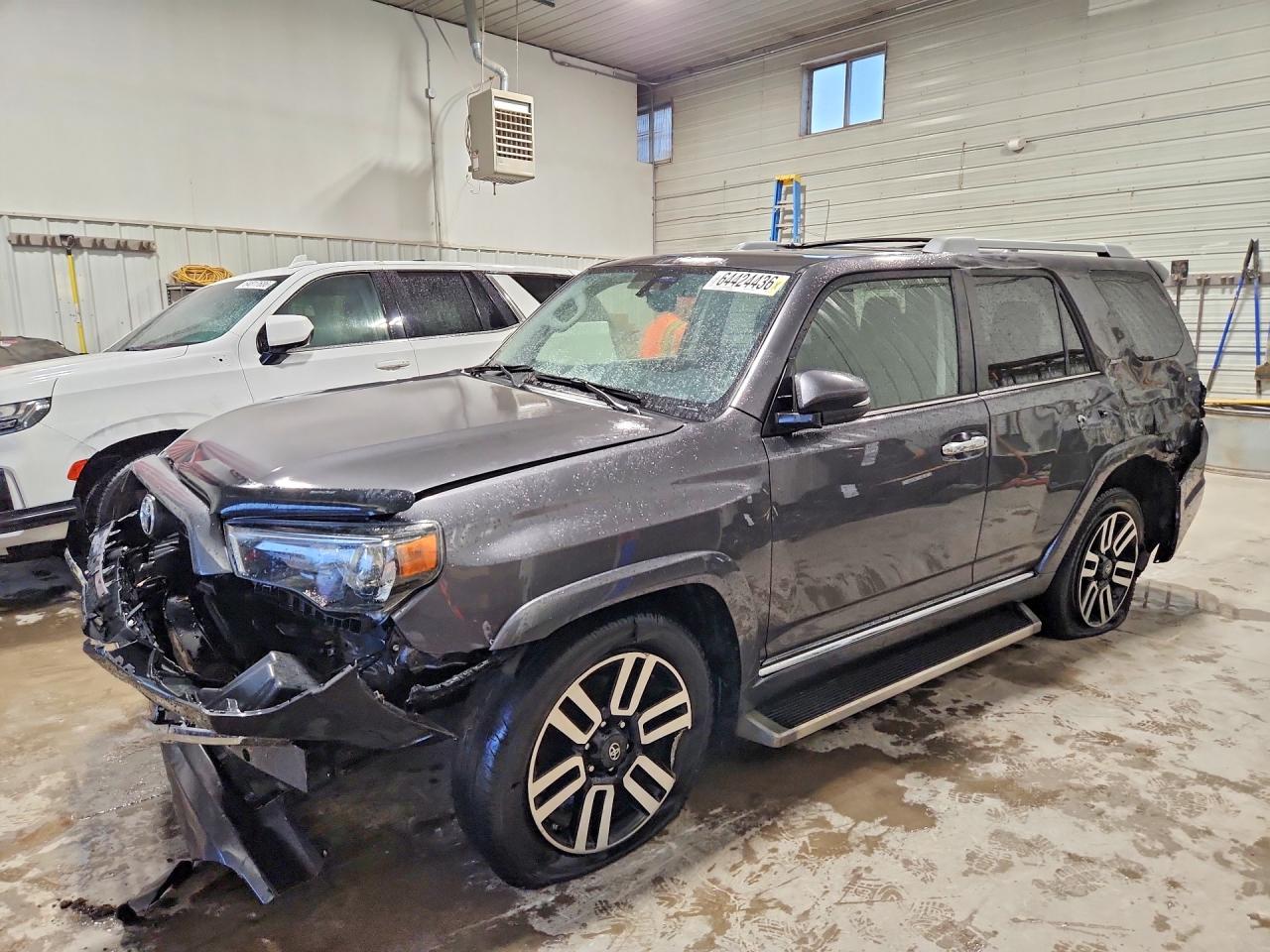 JTEBU5JRXJ5525039 · 2018 TOYOTA 4RUNNER