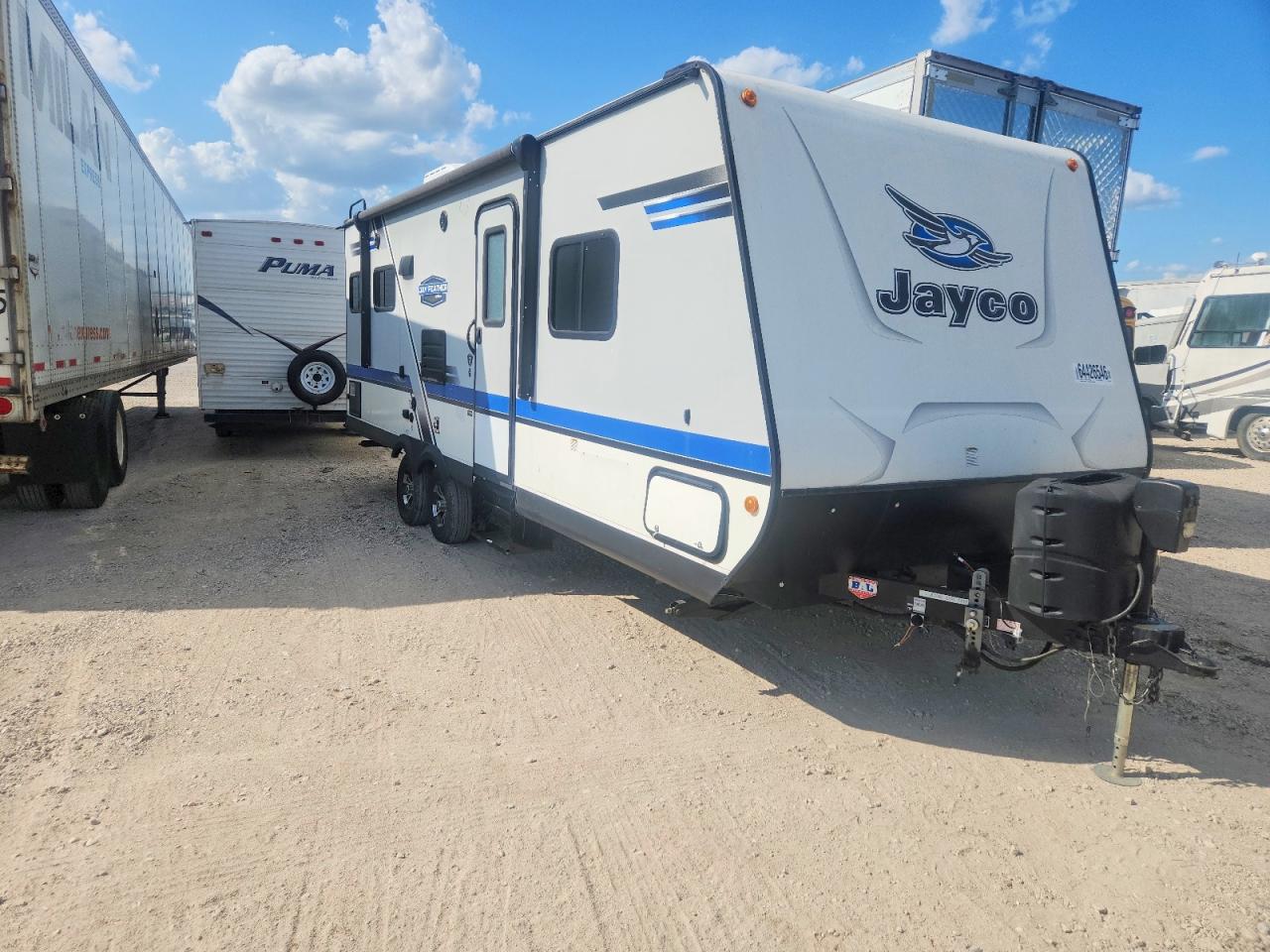 1UJBJ0BM6J1JL0382 · 2018 JAYCEE JAY FEATHE