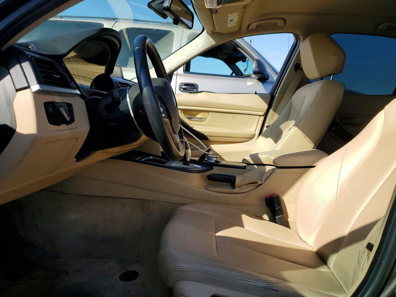 WBA3B1C50FP831838 · 2015 BMW 320 · 7/12