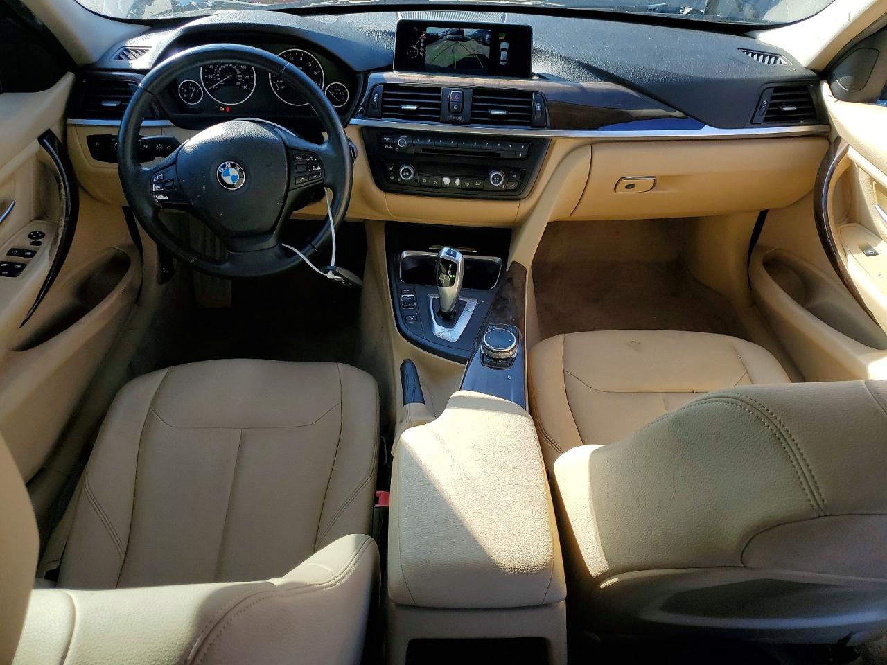 WBA3B1C50FP831838 · 2015 BMW 320 · 8/12