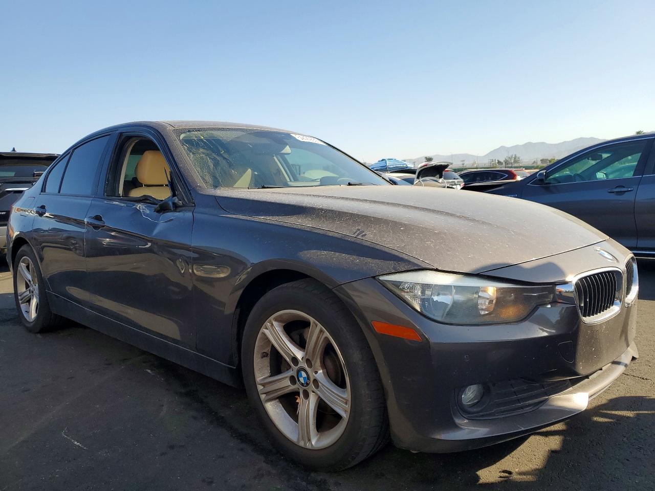WBA3B1C50FP831838 · 2015 BMW 320 · 4/12