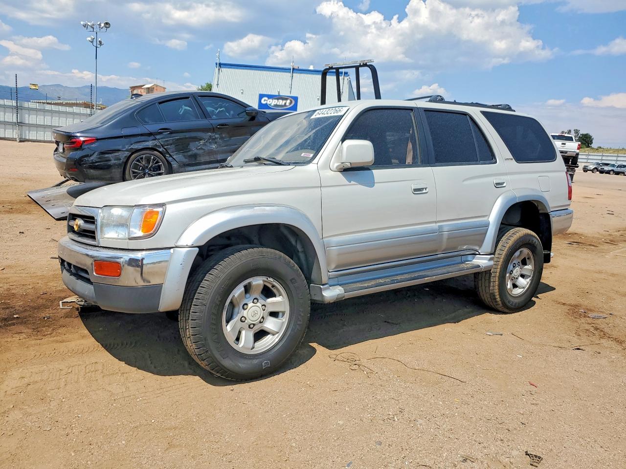 JT3HN87R7W0146898 · 1998 TOYOTA 4RUNNER