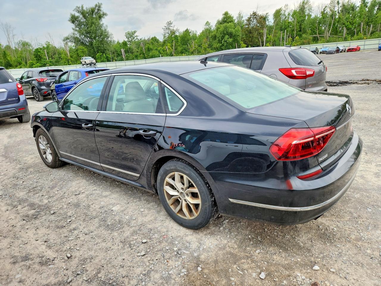 1VWAT7A37HC068235 · 2017 VOLKSWAGEN PASSAT · 2/13