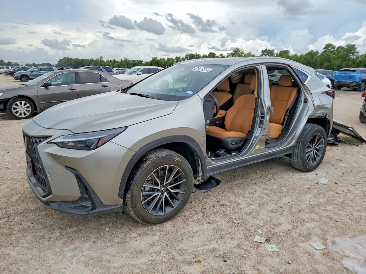 2T2GGCEZ0PC023678 · 2023 LEXUS NX