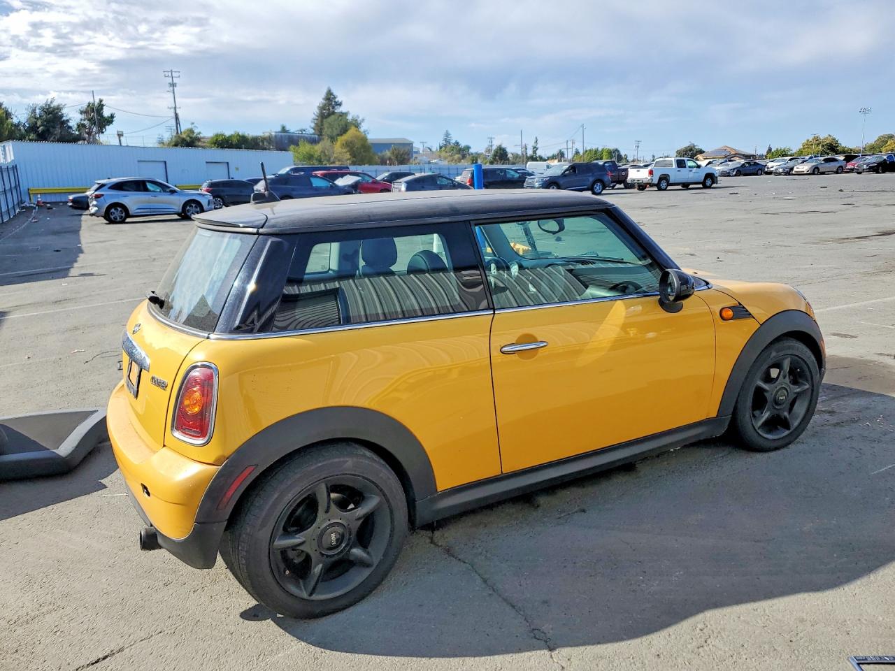 WMWMF33529TW79562 · 2009 MINI COOPER · 3/12