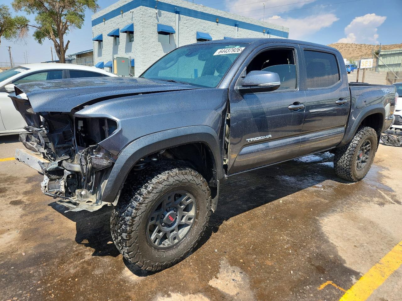 3TMCZ5AN8NM510742 · 2022 TOYOTA TACOMA