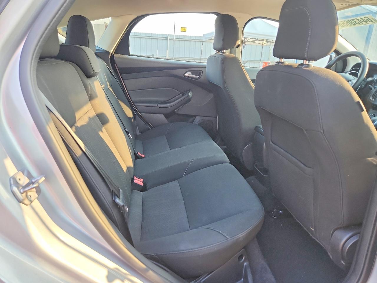1FADP3K2XJL322101 · 2018 FORD FOCUS · 10/12