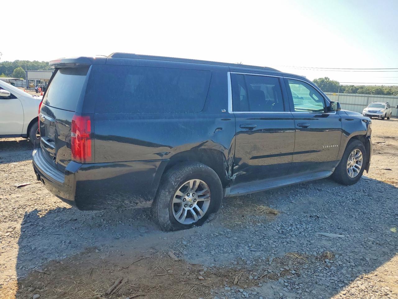 1GNSKHKC1FR508918 · 2015 CHEVROLET SUBURBAN · 3/11