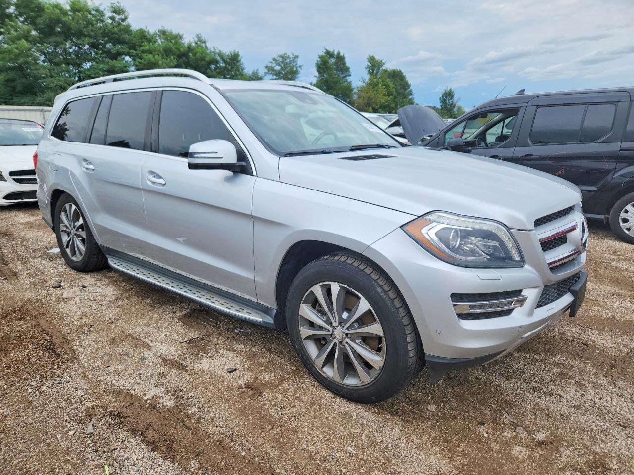 4JGDF7CE9DA249747 · 2013 MERCEDES-BENZ GL · 4/13
