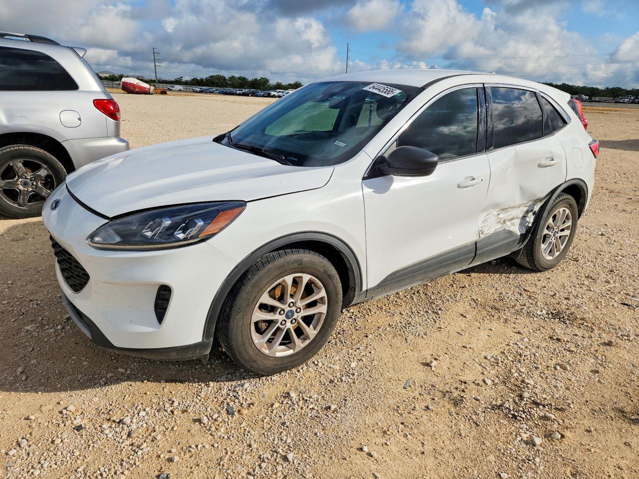 1FMCU0G62NUB48576 · 2022 FORD ESCAPE