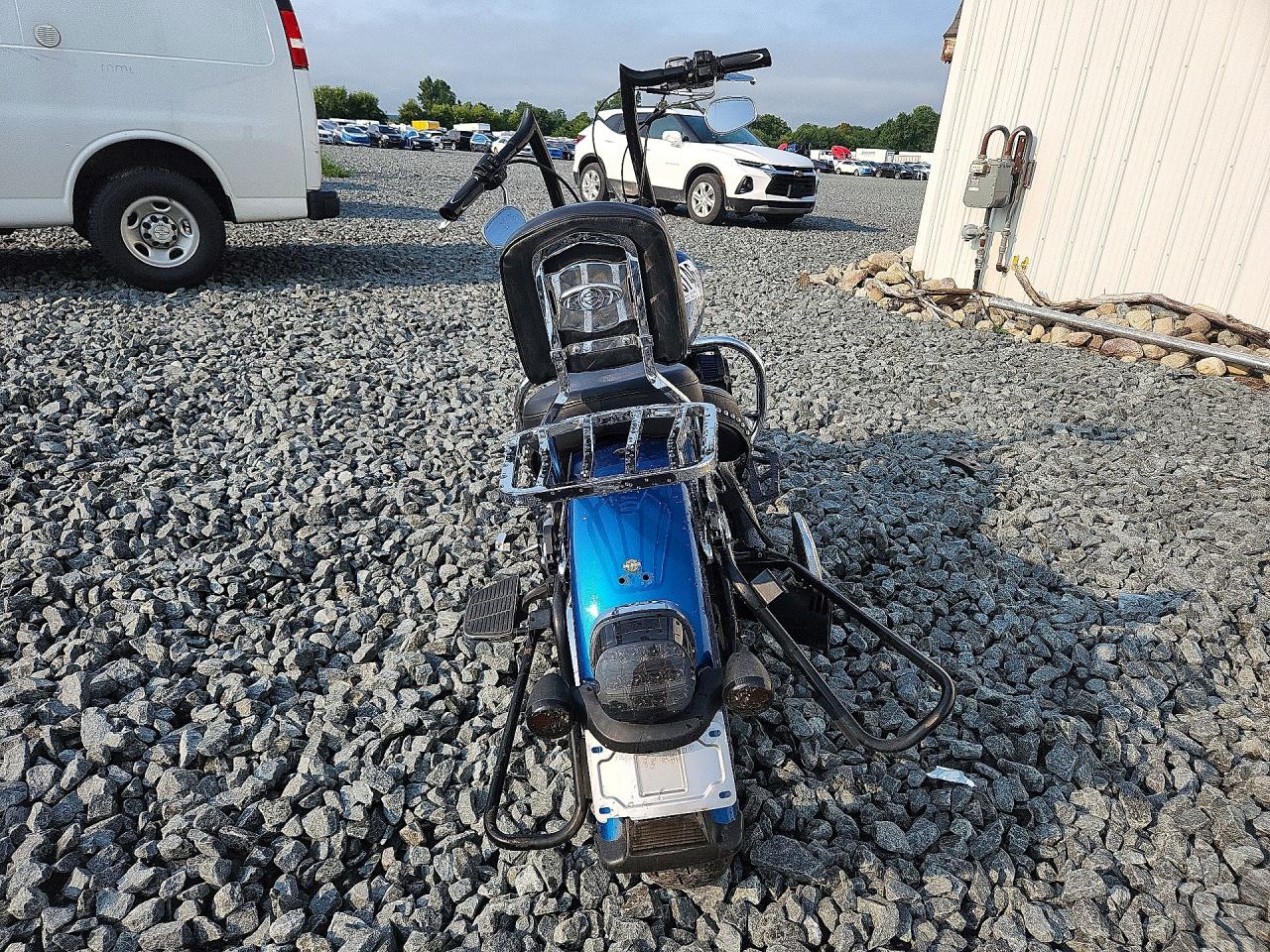 1HD1BWB196Y087915 · 2006 HARLEY-DAVIDSON FLSTCI · 4/10