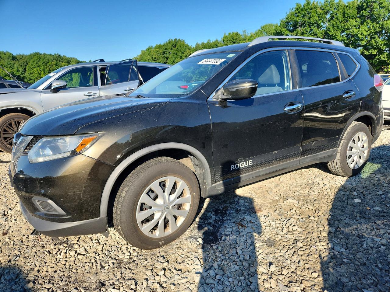 KNMAT2MV9GP635023 · 2016 NISSAN ROGUE
