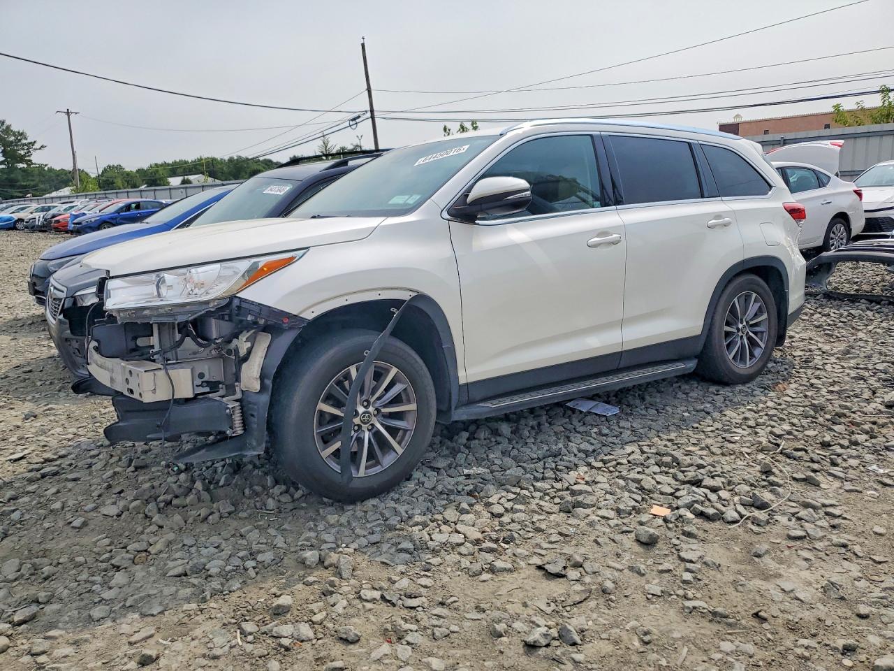 5TDJZRFH2KS592660 · 2019 TOYOTA HIGHLANDER