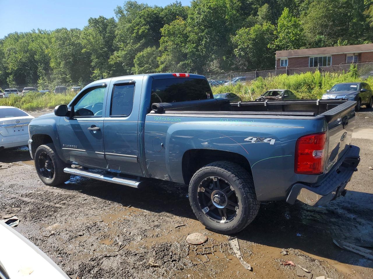 1GCRKSE78DZ132427 · 2013 CHEVROLET SILVERADO · 2/12