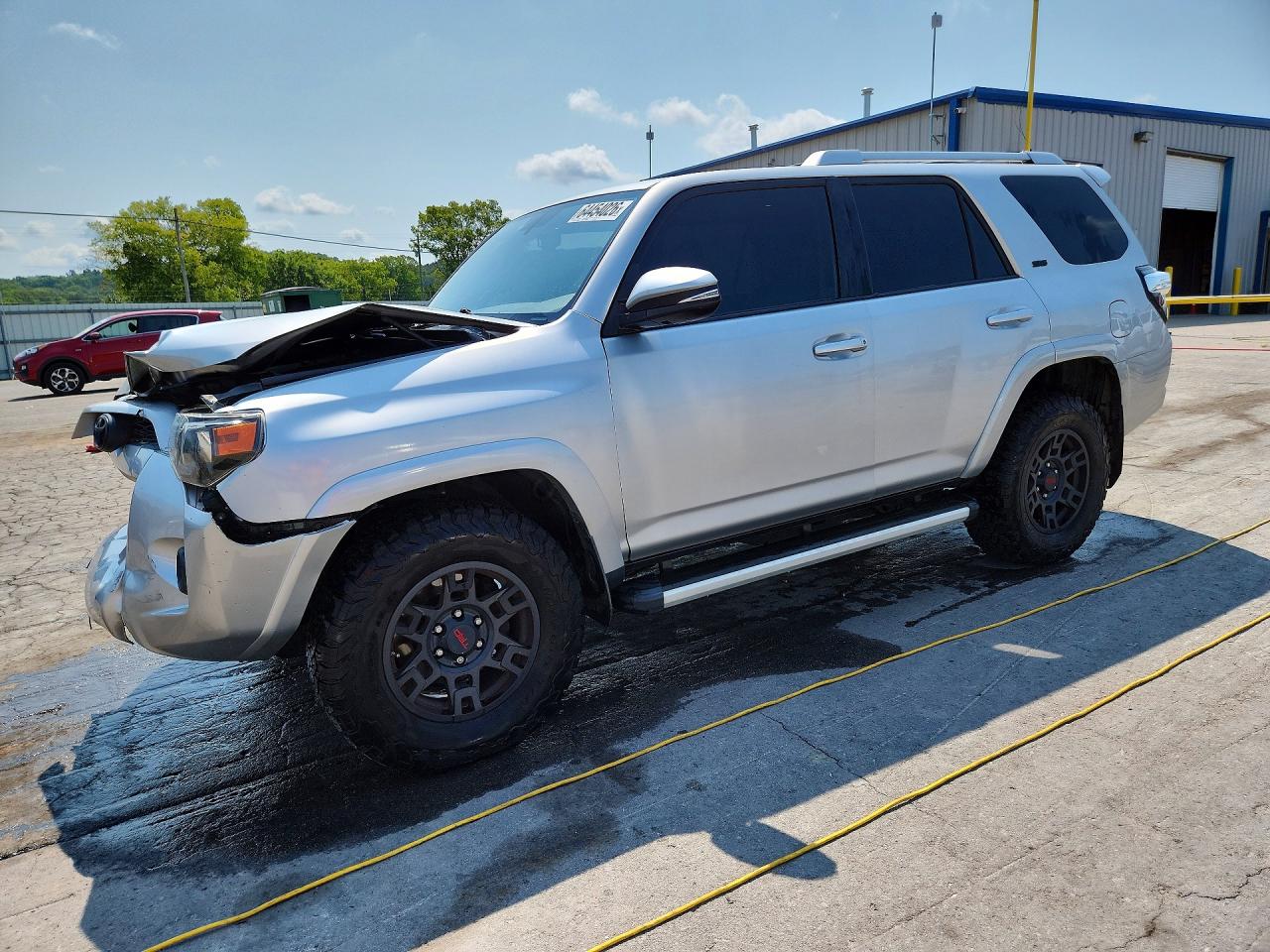 JTEBU5JR1J5492206 · 2018 TOYOTA 4RUNNER