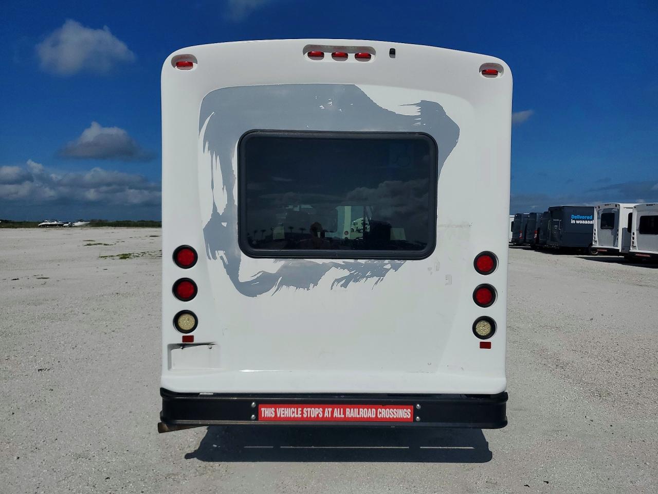 1FDES6PM9KKB79816 · 2019 FORD TRANSIT · 6/13