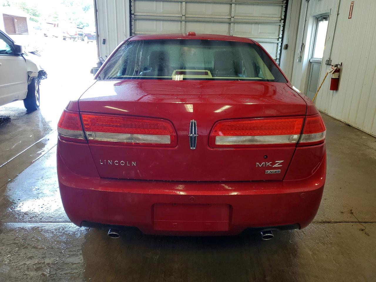 3LNHL2JC8CR831681 · 2012 LINCOLN MKZ · 6/13