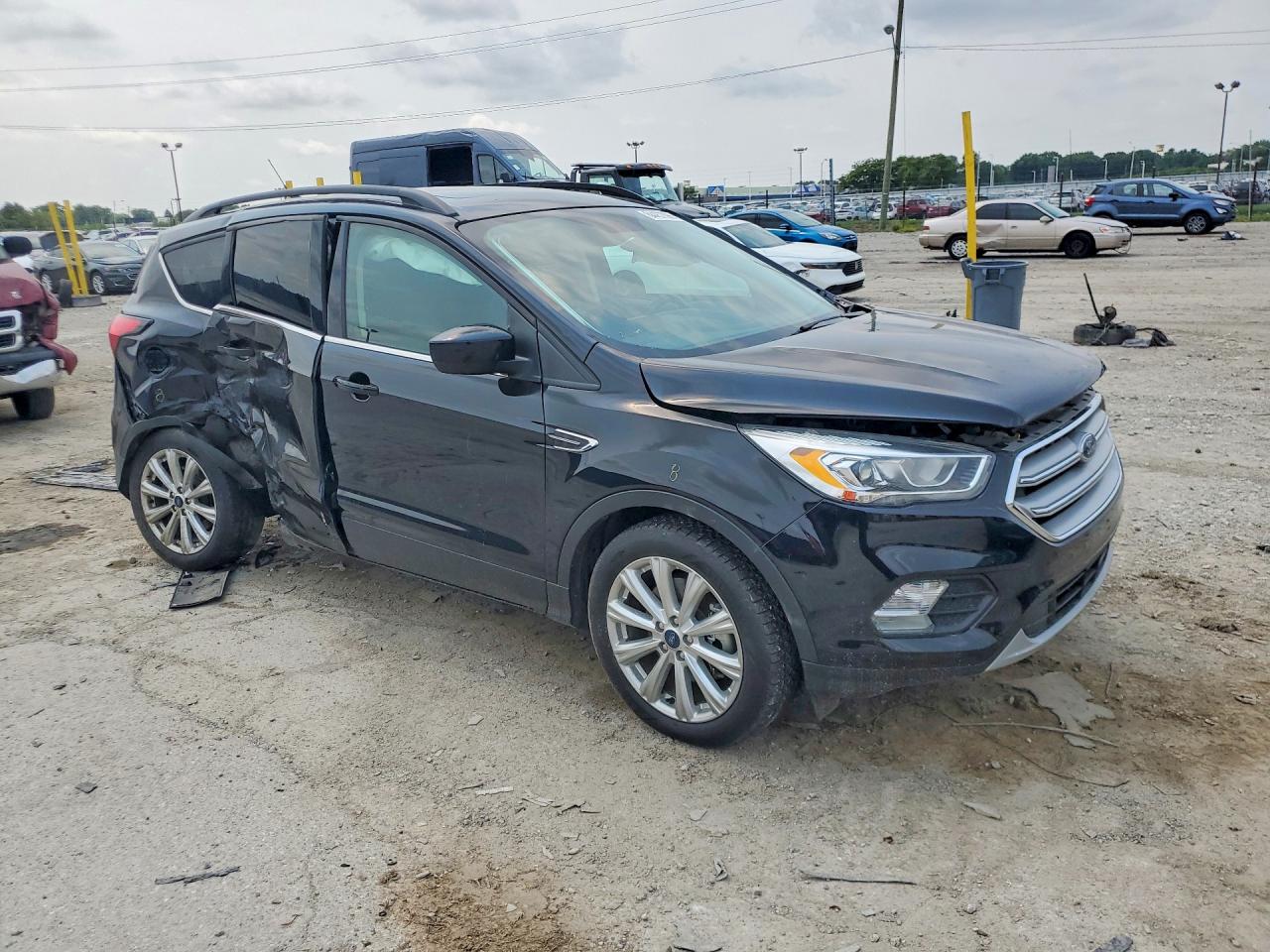 1FMCU9HD3KUC50191 · 2019 FORD ESCAPE · 4/13