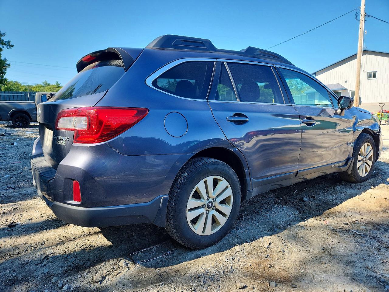 4S4BSACC2F3298391 · 2015 SUBARU OUTBACK · 3/13