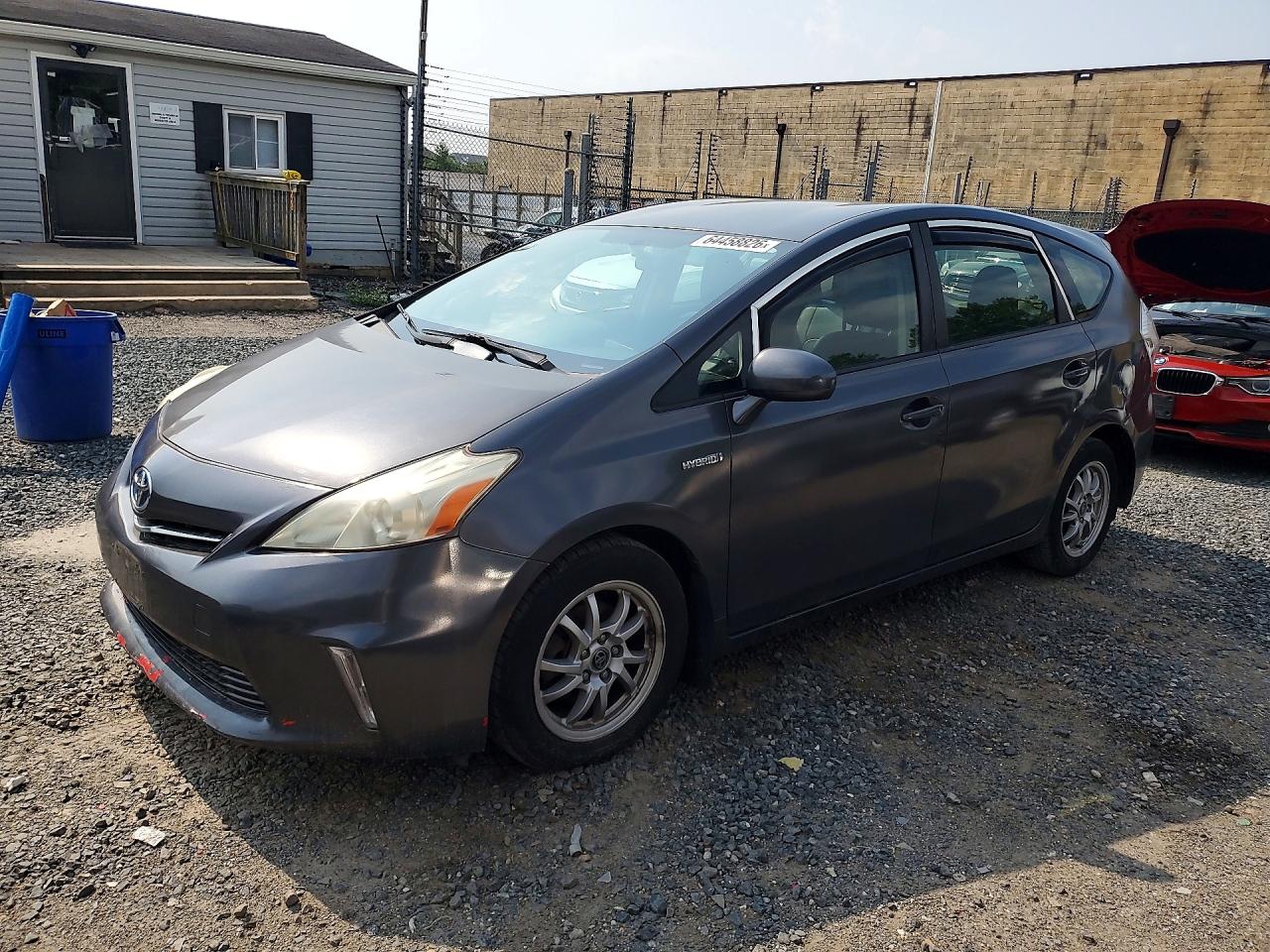 JTDZN3EU2D3257526 · 2013 TOYOTA PRIUS V