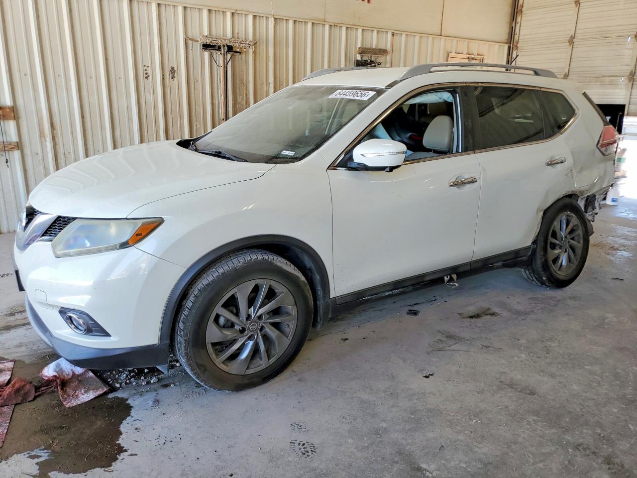 5N1AT2MT9FC812153 · 2015 NISSAN ROGUE