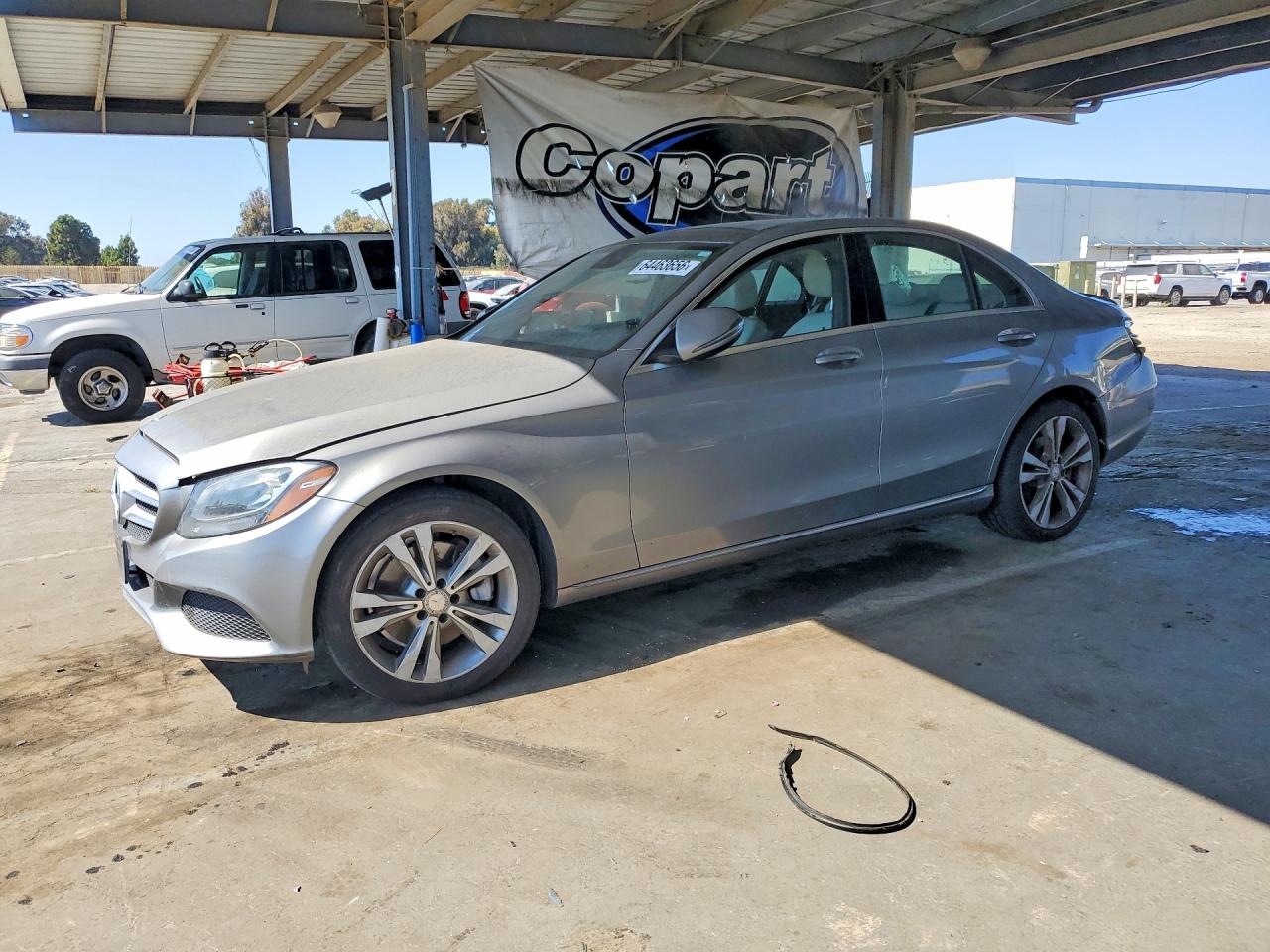 55SWF4KB0GU136766 · 2016 MERCEDES-BENZ C