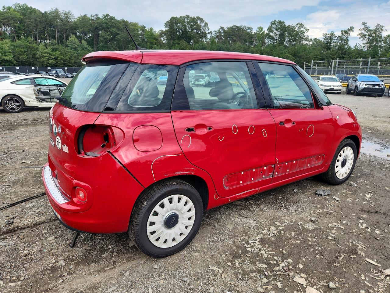 ZFBCFAAH8EZ011601 · 2014 FIAT 500L · 3/13