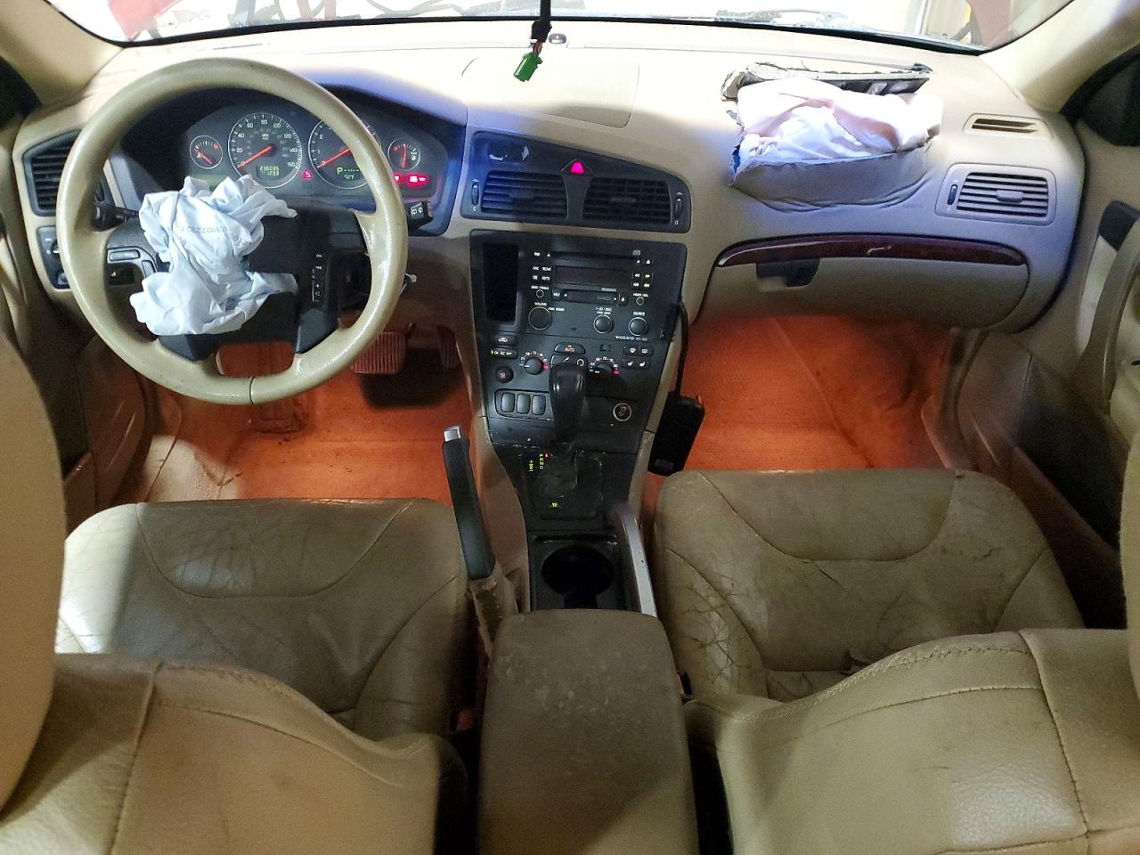YV1SZ59H841138240 · 2004 VOLVO XC70 · 8/14
