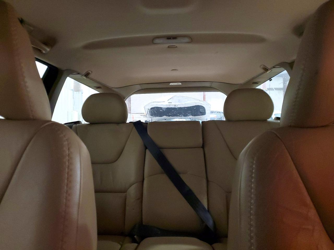 YV1SZ59H841138240 · 2004 VOLVO XC70 · 10/14