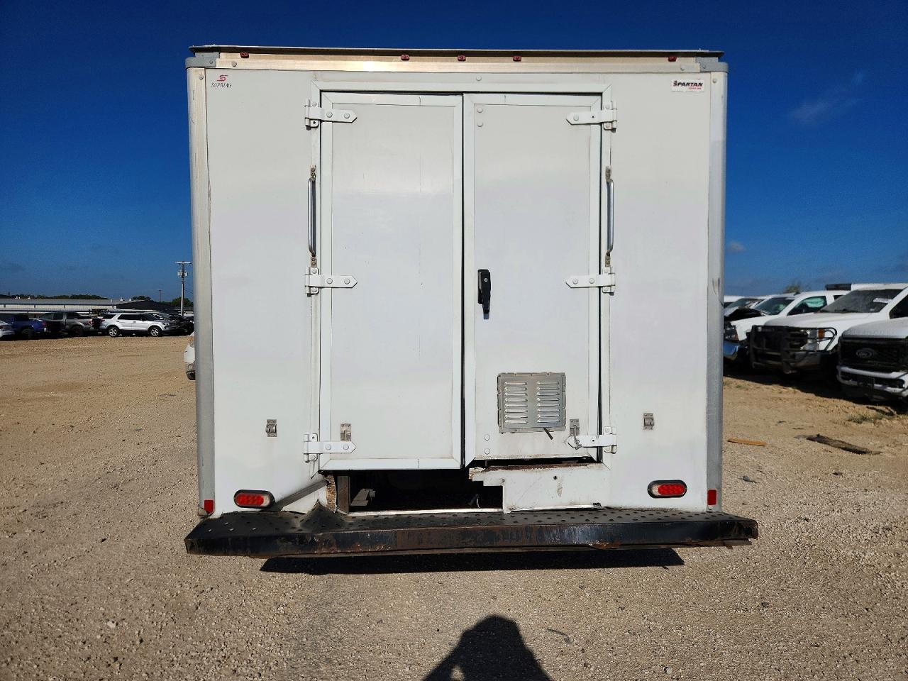 1FDWE3F64JDC29618 · 2018 FORD E350 · 10/13