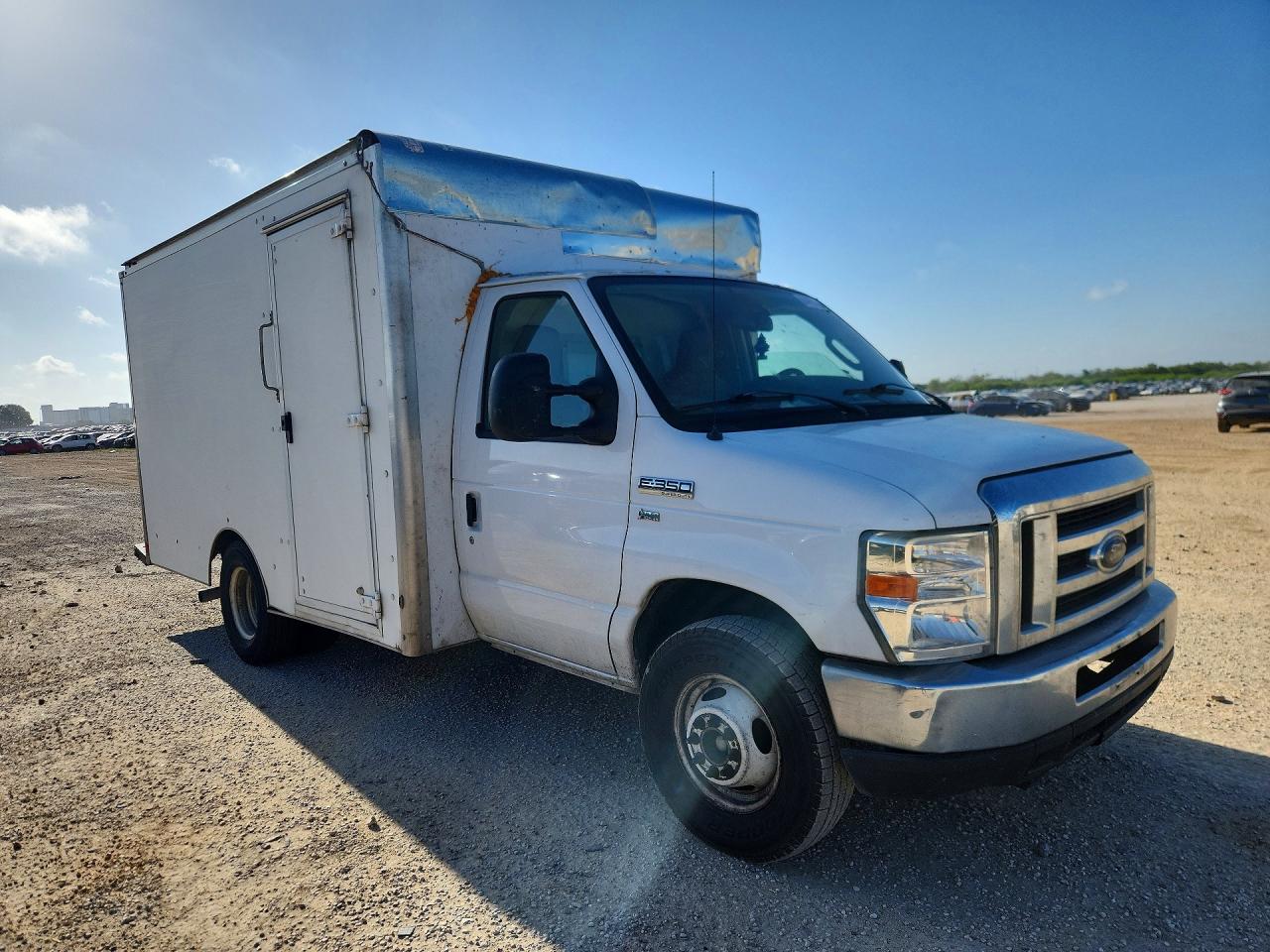1FDWE3F64JDC29618 · 2018 FORD E350 · 4/13