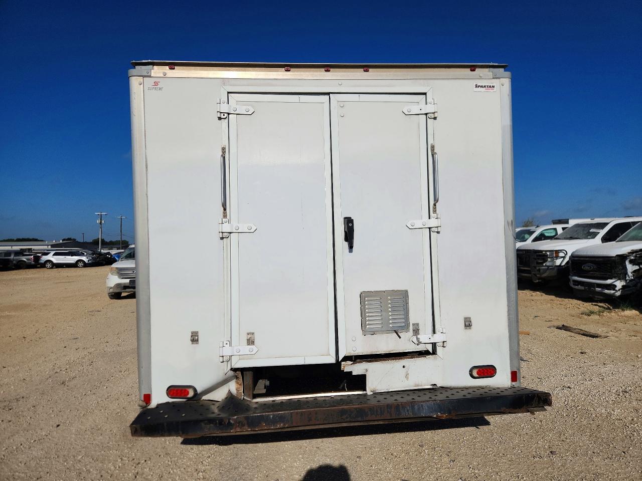 1FDWE3F64JDC29618 · 2018 FORD E350 · 6/13