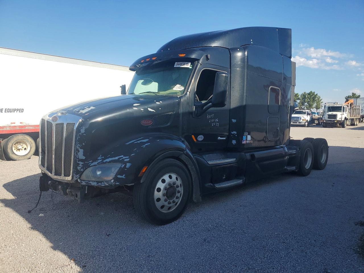 1XPBD49X9HD445828 · 2017 PETERBILT 579