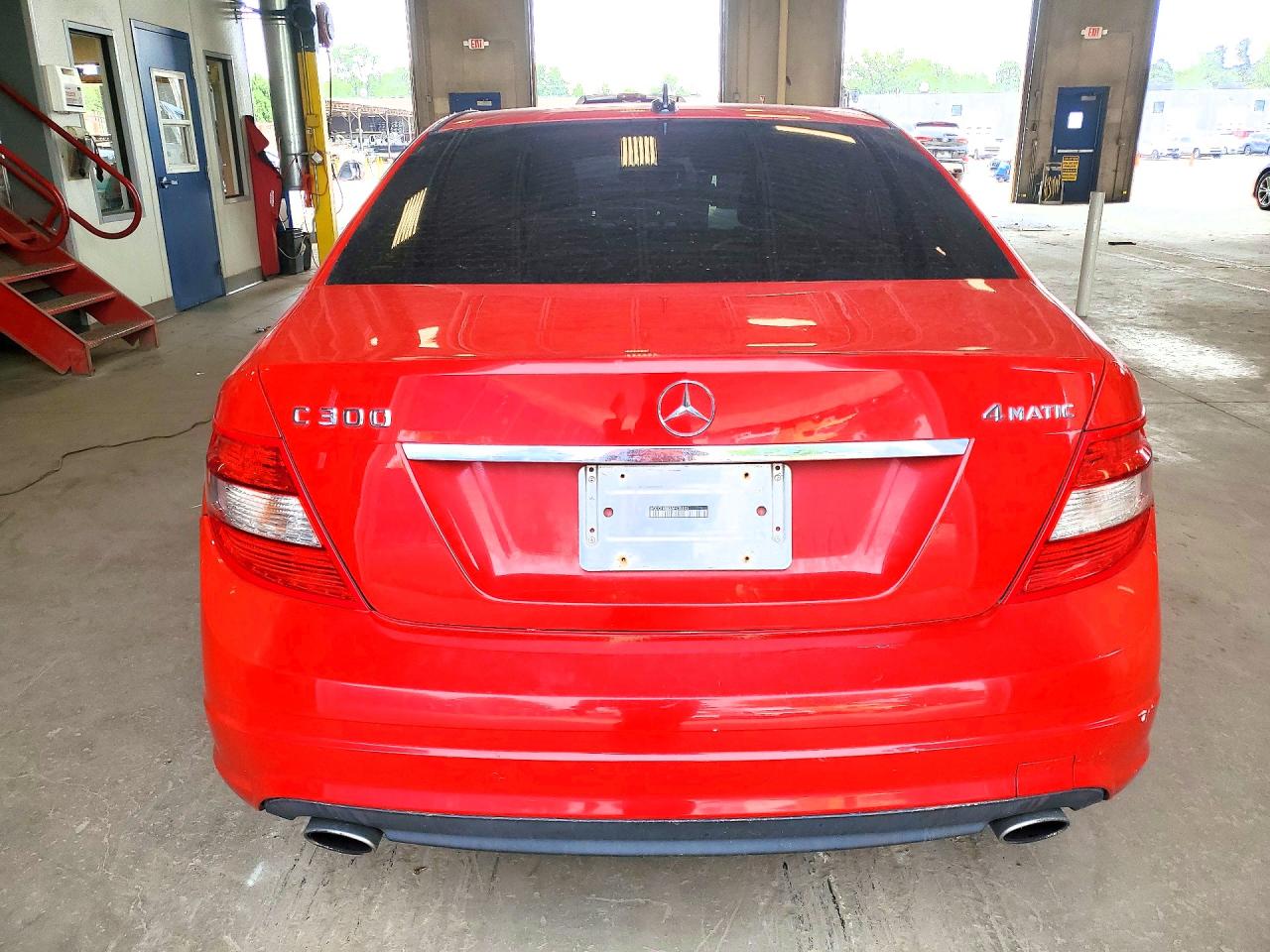 WDDGF8BB3AF435805 · 2010 MERCEDES-BENZ C · 6/12