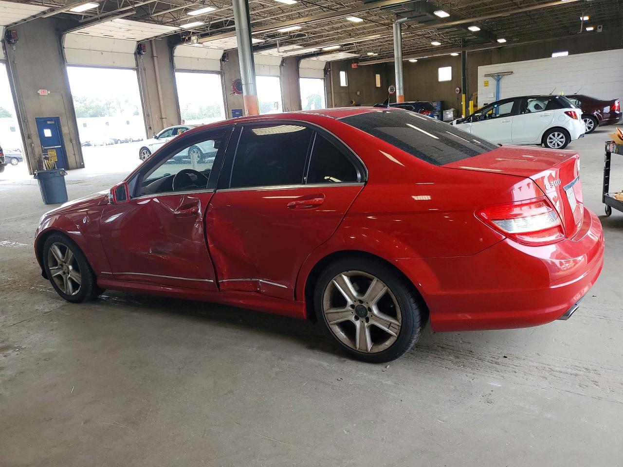 WDDGF8BB3AF435805 · 2010 MERCEDES-BENZ C · 2/12